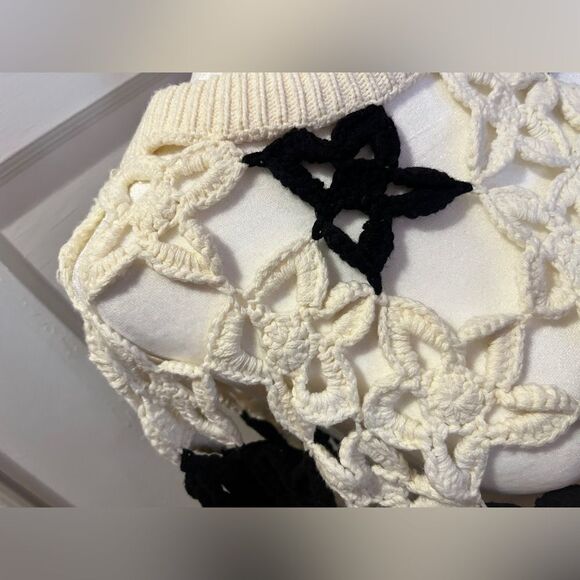 Zara Limited Edition Black White Women's Floral Crochet Sweater Boho Festival - Picture 11 of 16
